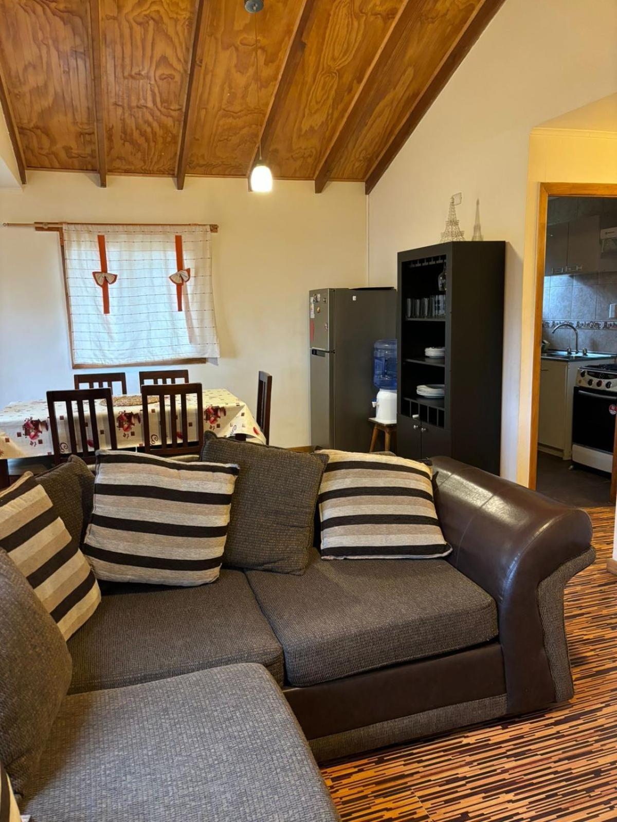 Cabanas Montes De La Patagonia Punta Arenas Exterior photo